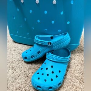 CROCS Bright Turquoise Blue Clogs